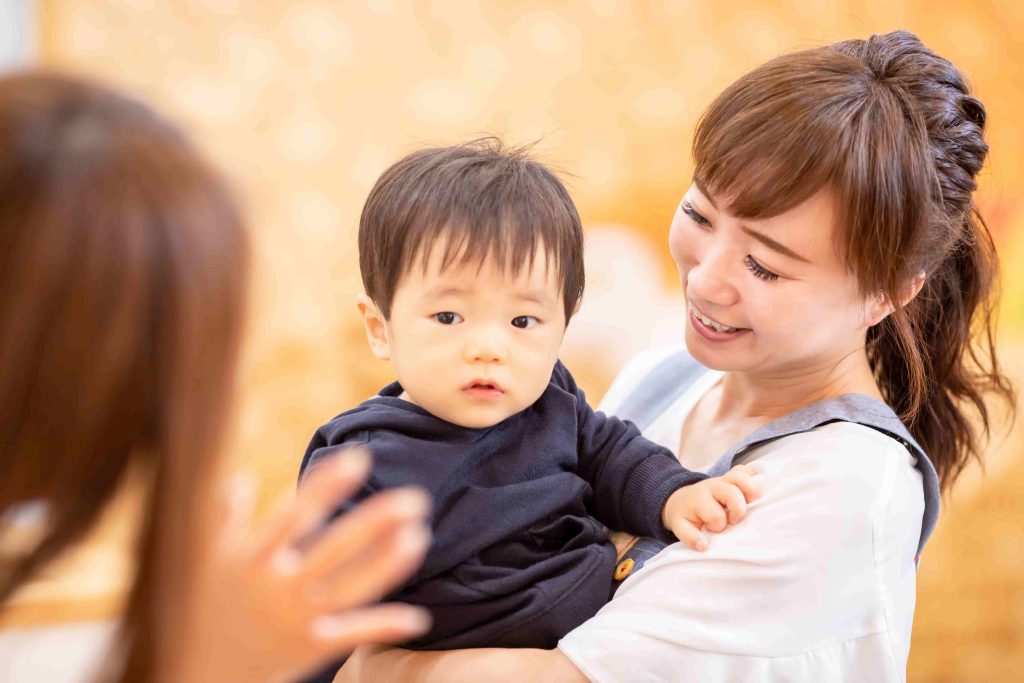 保育士資格を活かせる仕事や職場③【ベビーシッター】【保育士人材バンク】