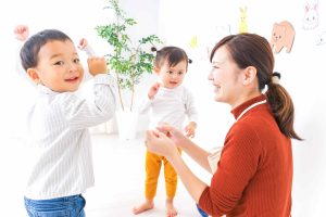 【例文付き】児童指導員の志望動機や履歴書の書き方は？転職や再就職のアドバイス、中途の面接対策！