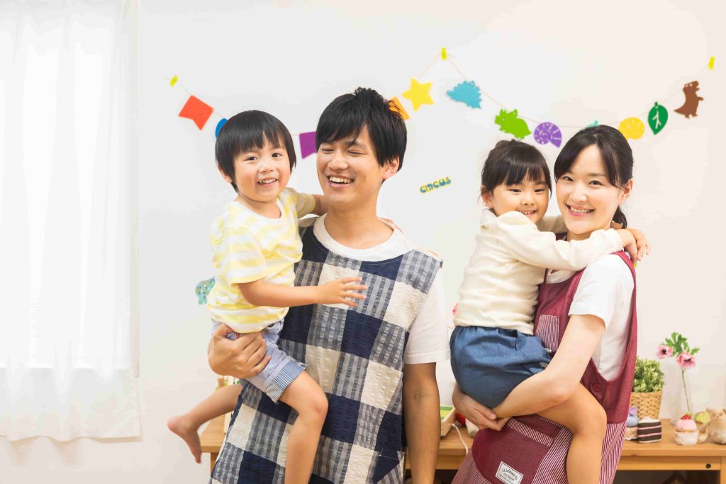 男性保育士の服装は?【保育士人材バンク】