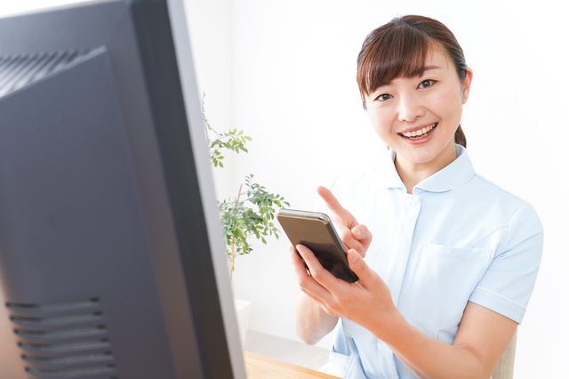 保育士の年収はいくら？【2026年最新】平均・年代別相場と年収を上げる7つの方法