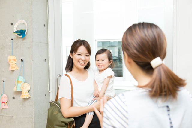 病院内で働く保育士の役割